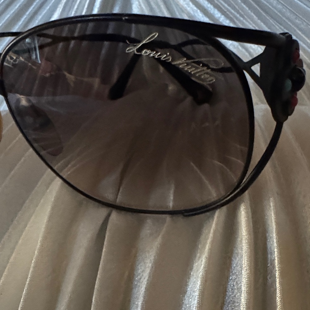 Exclusivity and Elegance every day! Black  Sunglasses - Picture 3 of 17